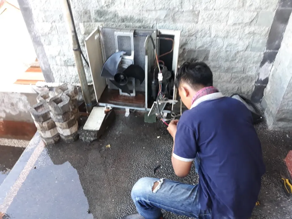 Perapian Instalasi Pipa Drainase — Rumah Denpasar