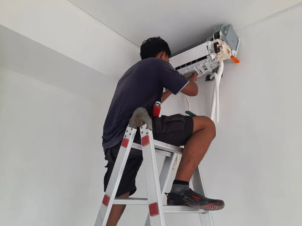 Perbaikan Kabel Kelistrikan AC — Villa Canggu